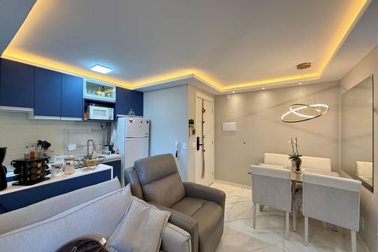 Sala  de apartamento à venda com 2 quartos, 45m² em Jardim São Luís, São Paulo