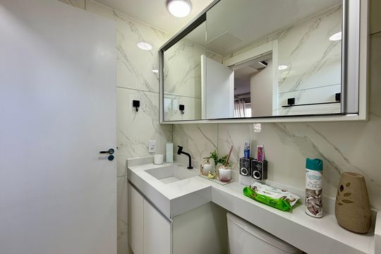 Banheiro  de apartamento à venda com 2 quartos, 45m² em Jardim São Luís, São Paulo