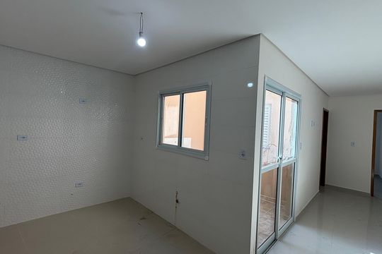 Cozinha de apartamento à venda com 2 quartos, 52m² em Vila Mazzei, Santo André