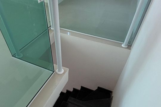 Escada de apartamento à venda com 3 quartos, 90m² em Vila Mazzei, Santo André