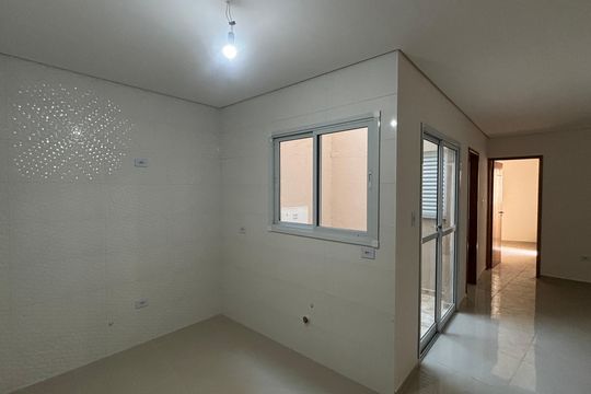 Cozinha de apartamento para alugar com 2 quartos, 52m² em Vila Mazzei, Santo André