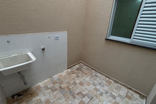 Área de Serviço de apartamento para alugar com 2 quartos, 52m² em Vila Mazzei, Santo André