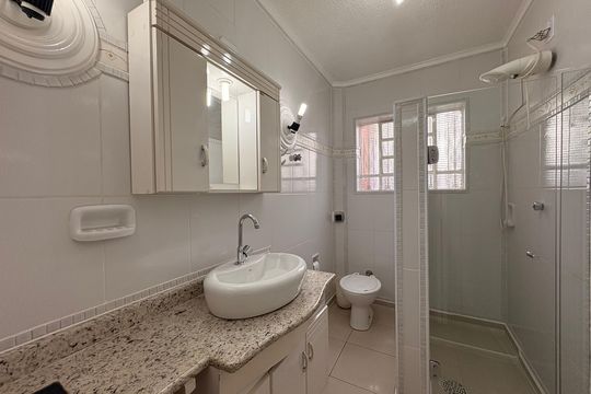 Banheiro de casa à venda com 4 quartos, 220m² em Vila Curuçá, Santo André