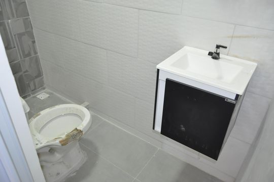 Banheiro Social de casa para alugar com 1 quarto, 36m² em Méier, Rio de Janeiro