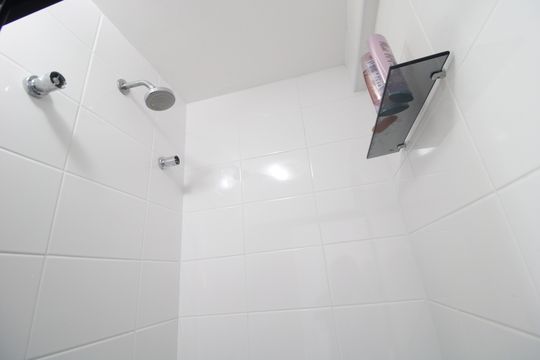 Banheiro comum de apartamento à venda com 2 quartos, 75m² em Interlagos, São Paulo