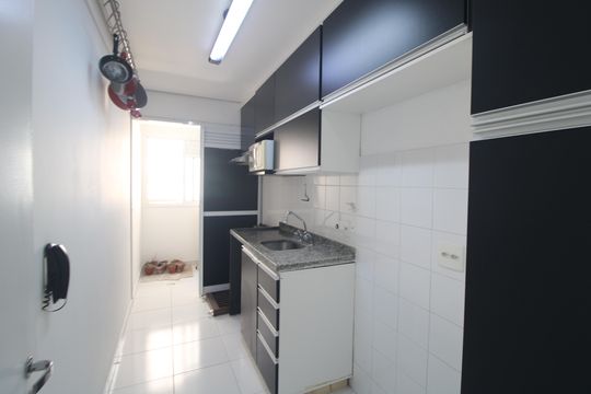 Cozinha de apartamento à venda com 2 quartos, 75m² em Interlagos, São Paulo