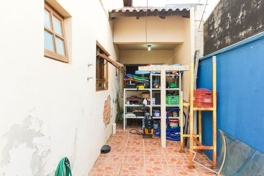 Área externa de casa à venda com 4 quartos, 110m² em Rio Branco, Canoas