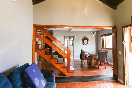 Sala de casa à venda com 4 quartos, 110m² em Rio Branco, Canoas