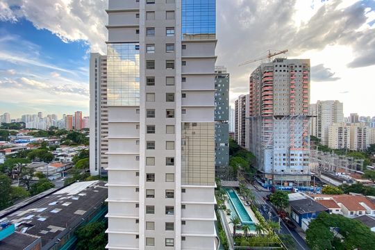 Vista da Suíte de apartamento à venda com 1 quarto, 32m² em Campo Belo, São Paulo