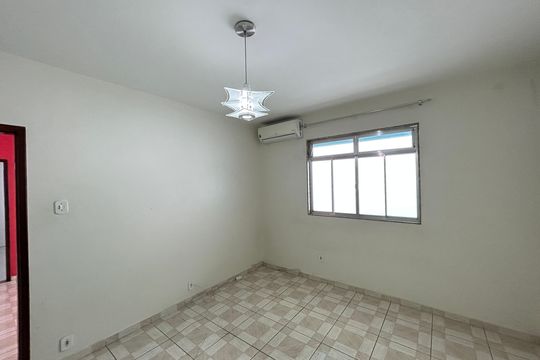 Casa para alugar com 1 quarto, 55m² em Bento Ribeiro, Rio de Janeiro