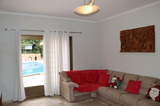 Casa de Condomínio para alugar com 4 quartos, 970m² em Bosque do Vianna, Cotia