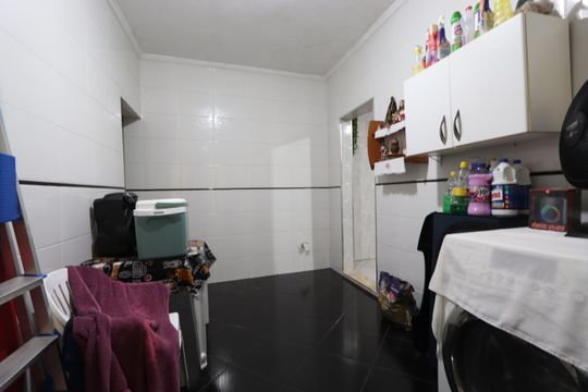 Lavanderia de casa à venda com 3 quartos, 224m² em Conjunto Promorar Sapopemba, São Paulo