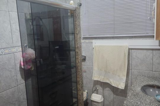 Banheiro de casa para alugar com 3 quartos, 220m² em Cascadura, Rio de Janeiro