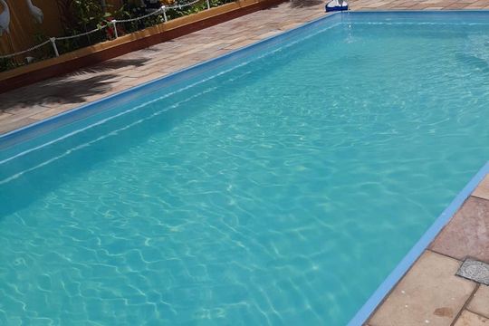 Área externa de casa para alugar com 3 quartos, 220m² em Cascadura, Rio de Janeiro
