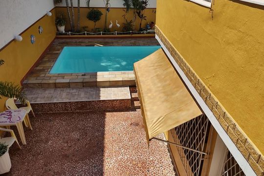 Área externa de casa para alugar com 3 quartos, 220m² em Cascadura, Rio de Janeiro