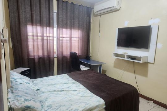 Quarto de casa para alugar com 3 quartos, 220m² em Cascadura, Rio de Janeiro