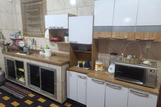 Cozinha de casa para alugar com 3 quartos, 220m² em Cascadura, Rio de Janeiro
