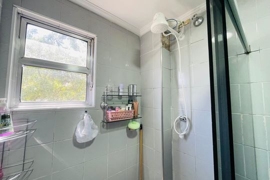Banheiro de apartamento à venda com 2 quartos, 52m² em Jardim Iporanga, Guarulhos