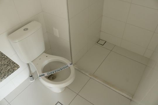 Banheiro de apartamento à venda com 2 quartos, 48m² em Pompeia, São Paulo