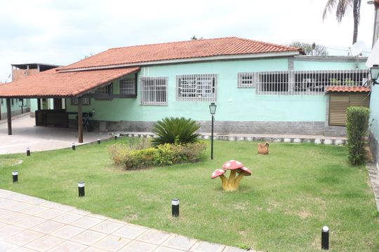 Área comum de casa para alugar com 4 quartos, 300m² em Vila Santo Antônio, Nova Iguaçu