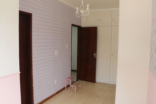 Quarto de casa para alugar com 4 quartos, 300m² em Vila Santo Antônio, Nova Iguaçu