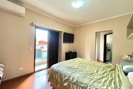 Suite de casa à venda com 6 quartos, 296m² em Vila Monte Alegre, São Paulo