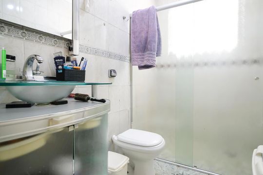 Banheiro de casa à venda com 1 quarto, 126m² em Santa Paula, São Caetano do Sul