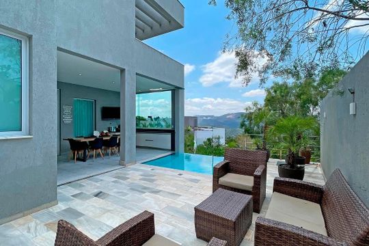 Casa de Condomínio à venda com 4 quartos, 359m² em Quintas do Sol, Nova Lima