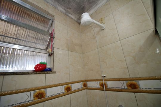 Banheiro de casa à venda com 2 quartos, 82m² em Irajá, Rio de Janeiro