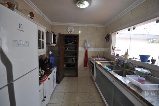 Cozinha de casa à venda com 3 quartos, 357m² em Vila Guilherme, São Paulo