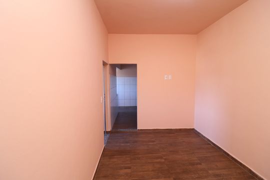Casa para alugar com 1 quarto, 45m² em Praia da Bandeira, Rio de Janeiro