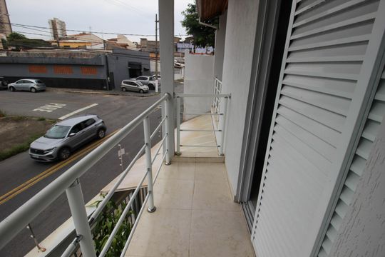 Sacada Quarto de casa para alugar com 3 quartos, 130m² em Vila Hortência, Sorocaba