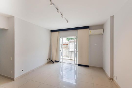 Sala de apartamento para alugar com 2 quartos, 98m² em Tijuca, Rio de Janeiro