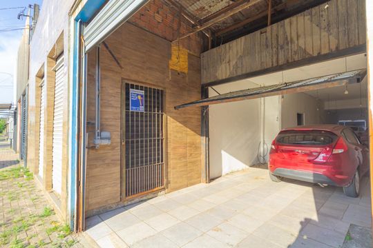 Garagem de casa para alugar com 2 quartos, 90m² em Harmonia, Canoas
