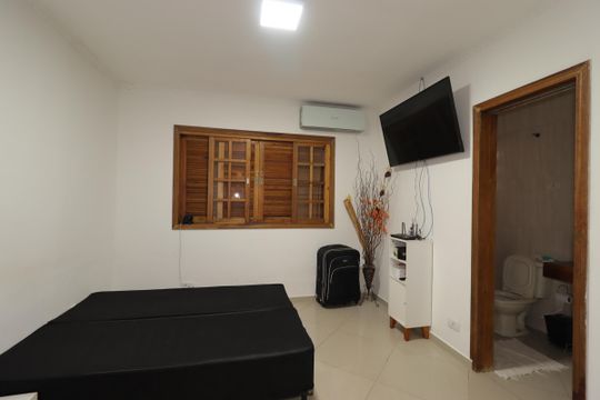 Suíte 1 de casa à venda com 2 quartos, 270m² em Jardim Itapoan, Santo André
