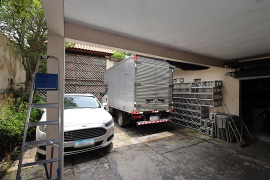 Garagem de casa à venda com 2 quartos, 270m² em Jardim Itapoan, Santo André
