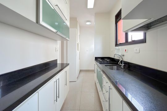 Cozinha de apartamento à venda com 2 quartos, 58m² em Vila Mariana, São Paulo