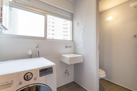 Apartamento à venda com 4 quartos, 90m² em Vila Cordeiro, São Paulo