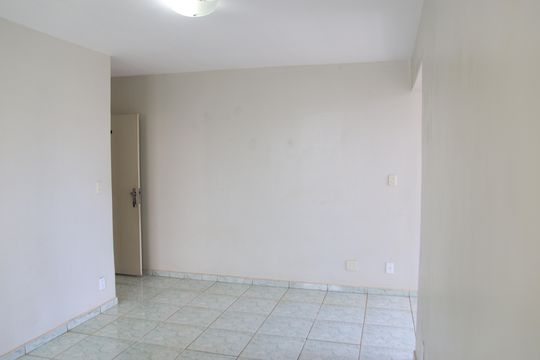 Sala de apartamento para alugar com 2 quartos, 80m² em Setor Aeroporto, Goiânia