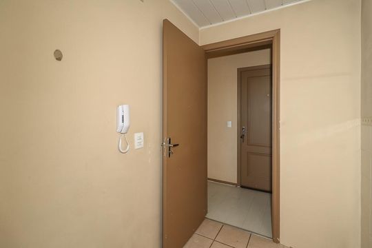 Cozinha de apartamento à venda com 1 quarto, 48m² em Farrapos, Porto Alegre
