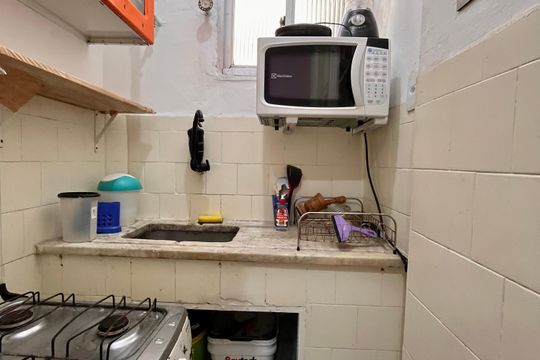 Cozinha de apartamento para alugar com 1 quarto, 26m² em Copacabana, Rio de Janeiro