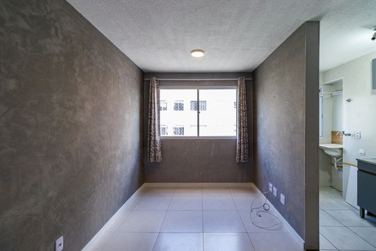 Sala de apartamento para alugar com 2 quartos, 43m² em Vila Suzana, São Paulo