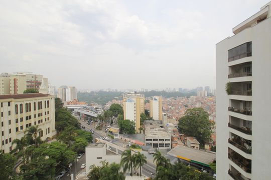 Apartamento à venda com 3 quartos, 211m² em Vila Suzana, São Paulo