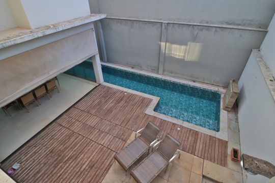 Vista da Sacada da Suíte de casa de condomínio para alugar com 4 quartos, 352m² em Jardim das Palmeiras, Uberlândia