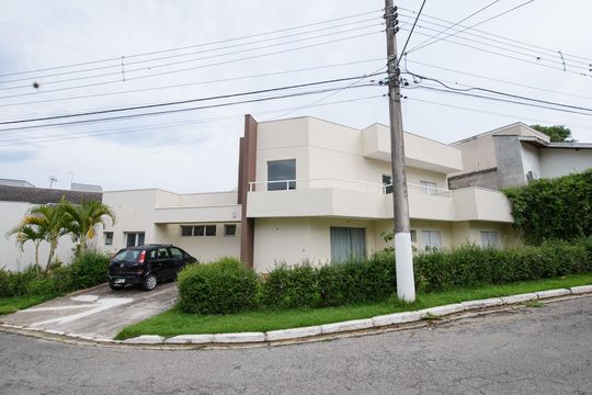 Fachada da casa de casa de condomínio para alugar com 3 quartos, 300m² em Loteamento Industrial, Taubaté