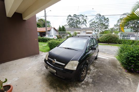 Garagem de casa de condomínio para alugar com 3 quartos, 300m² em Loteamento Industrial, Taubaté