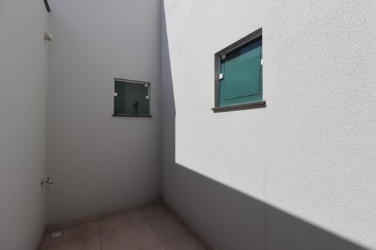Quintal da Suíte 2 de casa à venda com 3 quartos, 131m² em Parque Oratório, Santo André