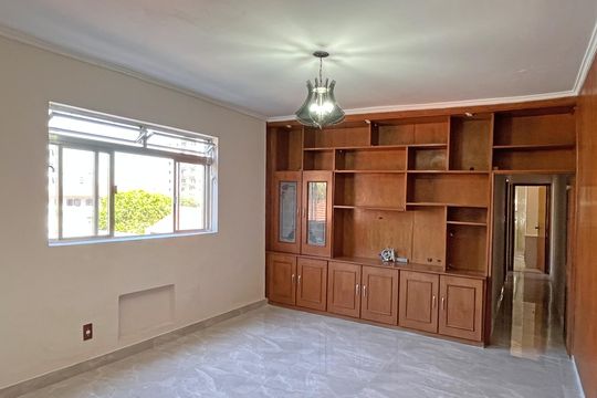 Apartamento para alugar com 3 quartos, 230m² em Embaré, Santos