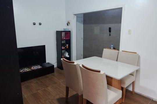 Sala de apartamento à venda com 2 quartos, 74m² em Centro Histórico, Porto Alegre