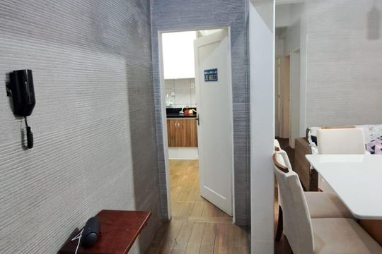 Sala de apartamento à venda com 2 quartos, 74m² em Centro Histórico, Porto Alegre